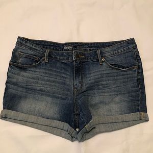 Jean Shorts - Size 14/32